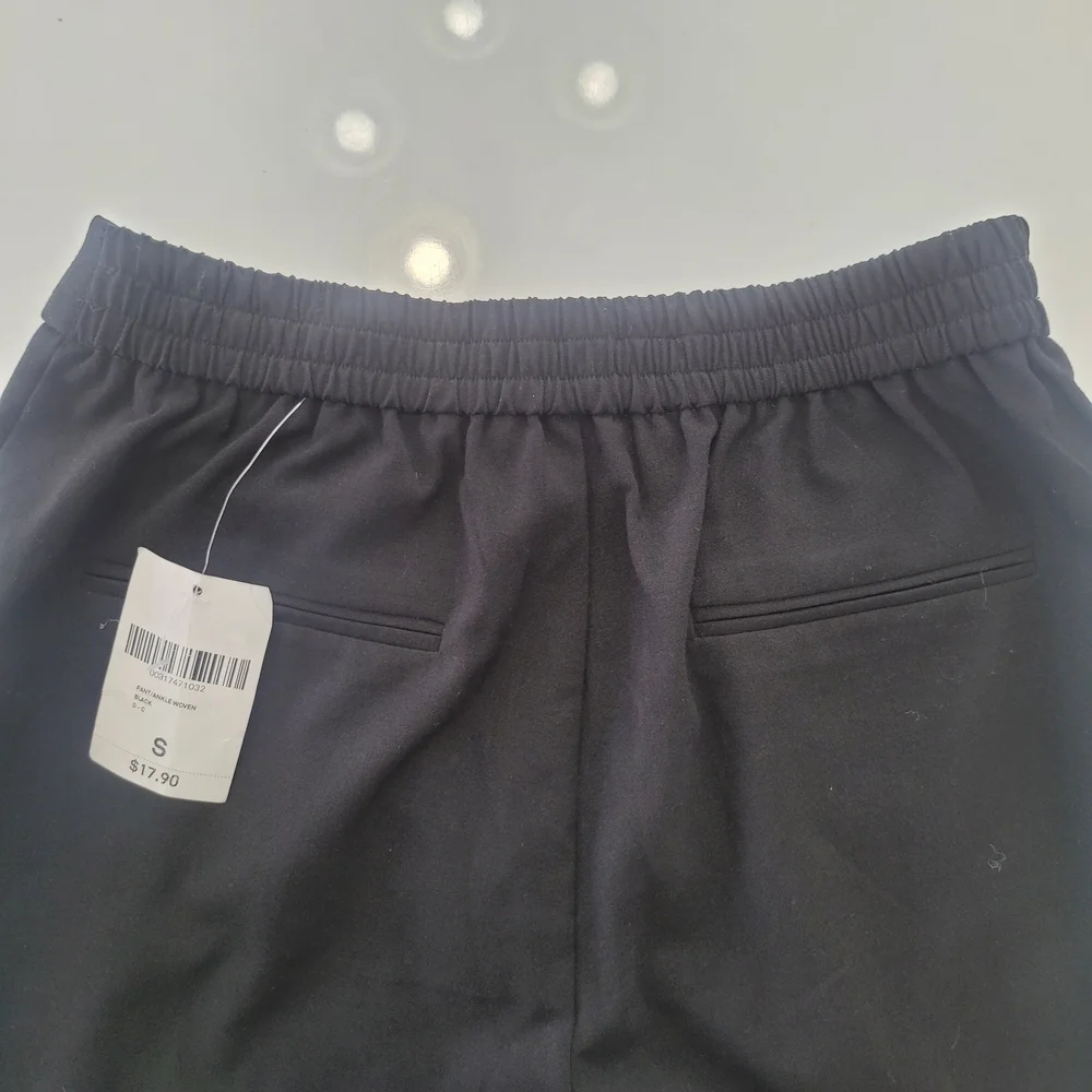 Forever 21 Black Elastic Waist Pants Ankle Woven Womens Size Small